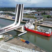 Gull wing footbridge - England - SECO International